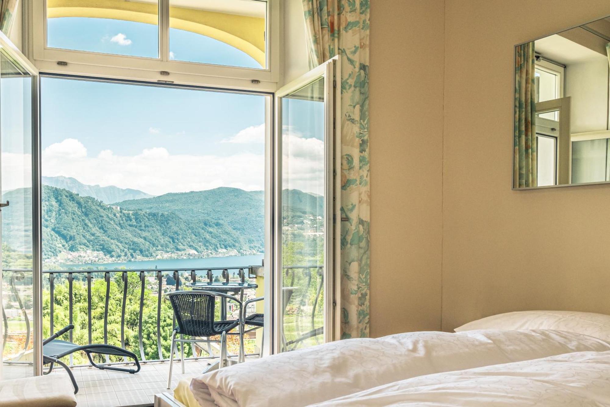Paladina Hotel Pura Ngoại thất bức ảnh